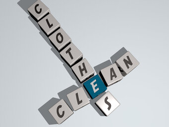 Does steaming clothes clean them?